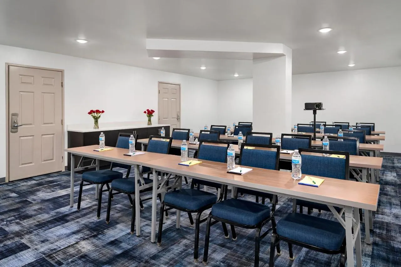 La Quinta Inn By Wyndham Columbus Airport Area Hotel