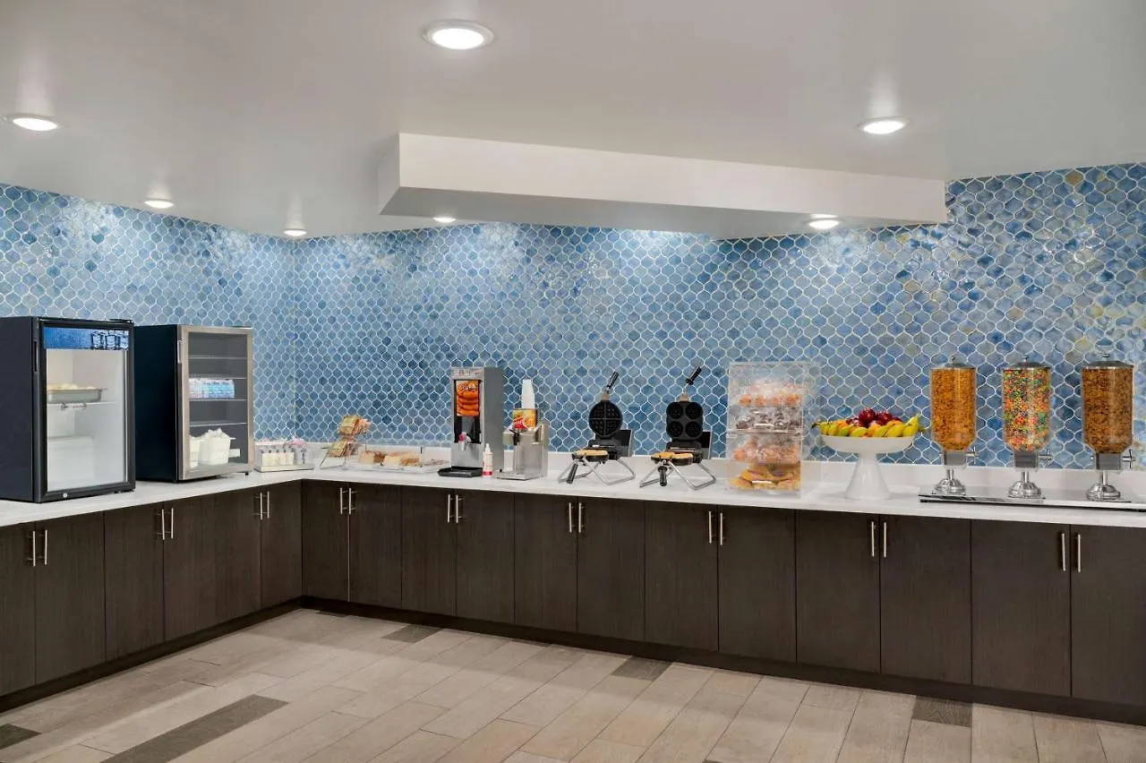 La Quinta Inn By Wyndham Columbus Airport Area 3*,