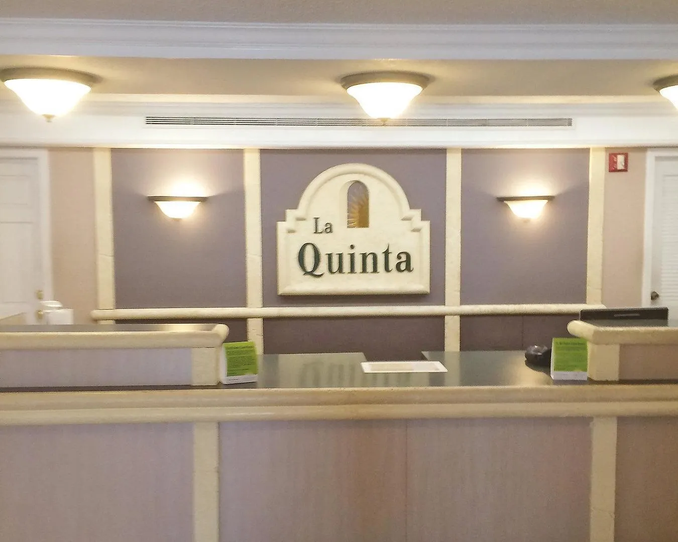 *** Hotel La Quinta Inn By Wyndham Columbus Airport Area USA